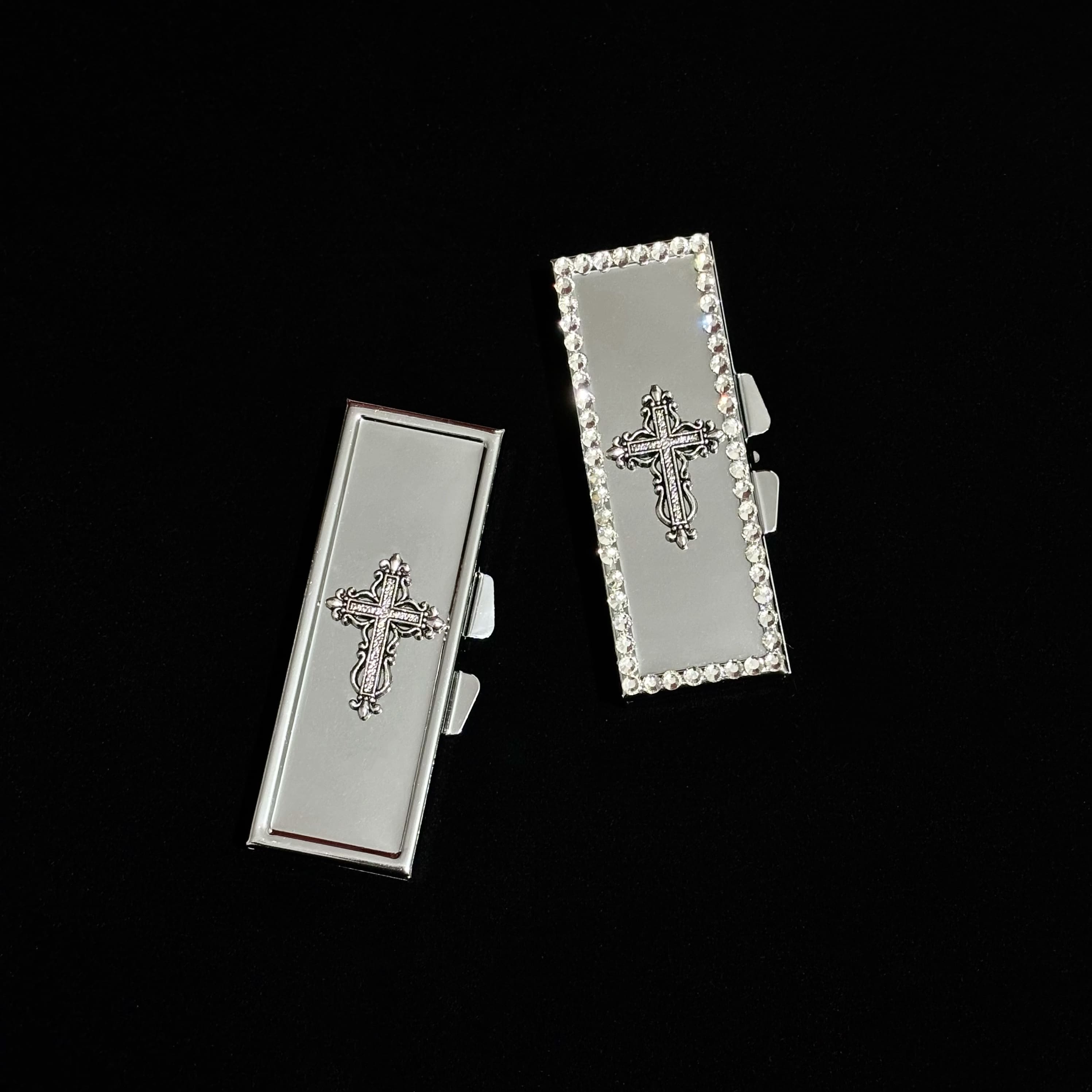 Gothic Cross Pillbox