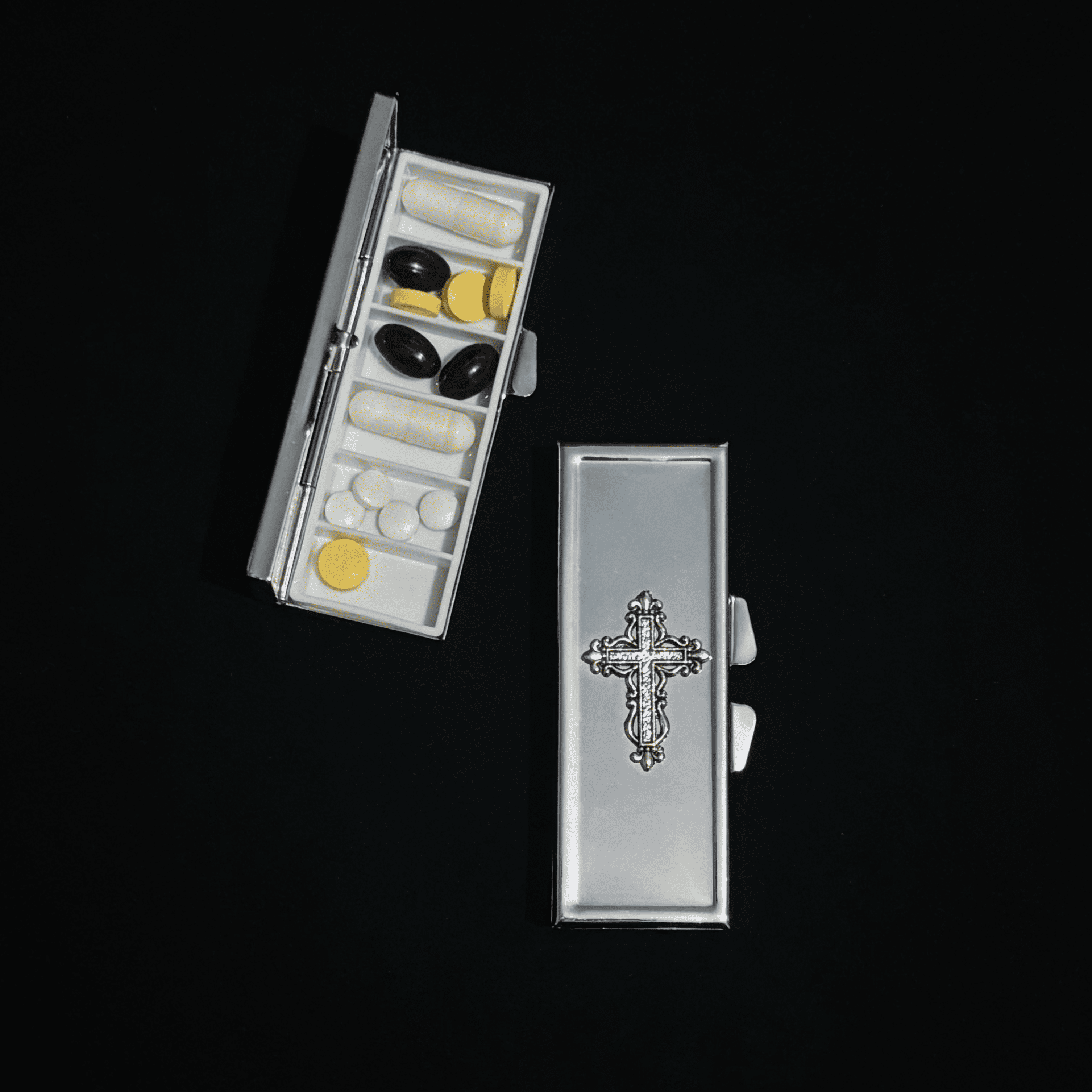 Gothic Cross Pillbox