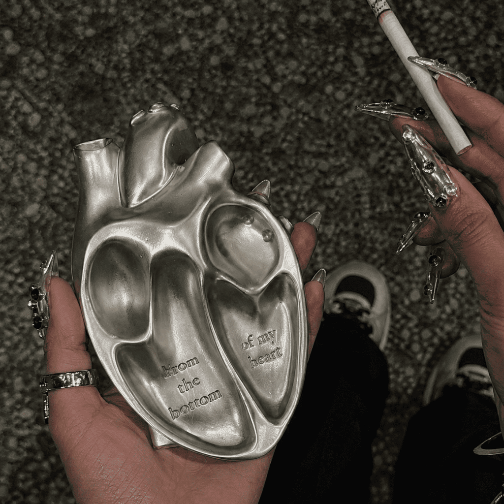 Gothic heart-shaped organizer for jewelry, keys, coins and small personal items