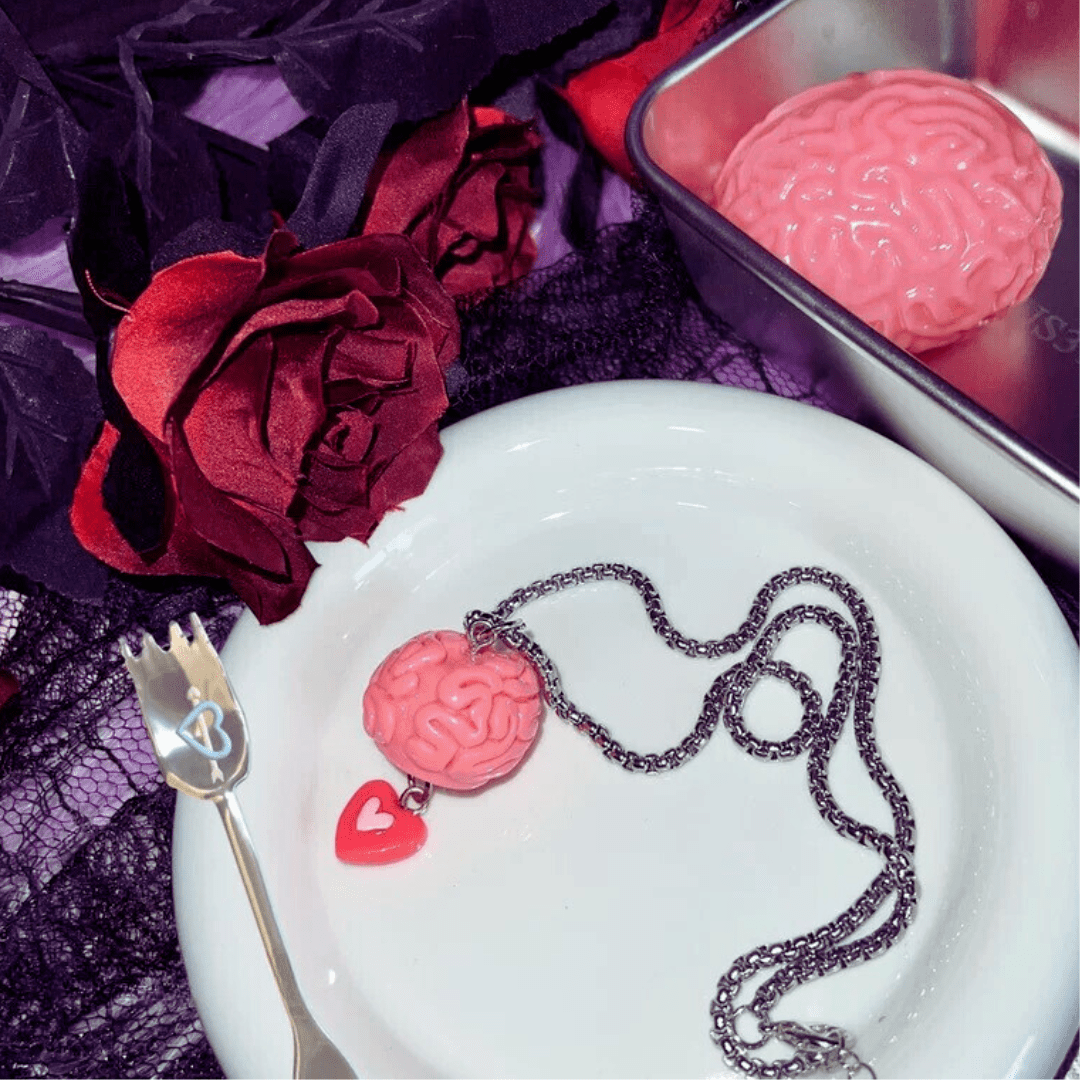 "Lovestruck Brain" necklace.