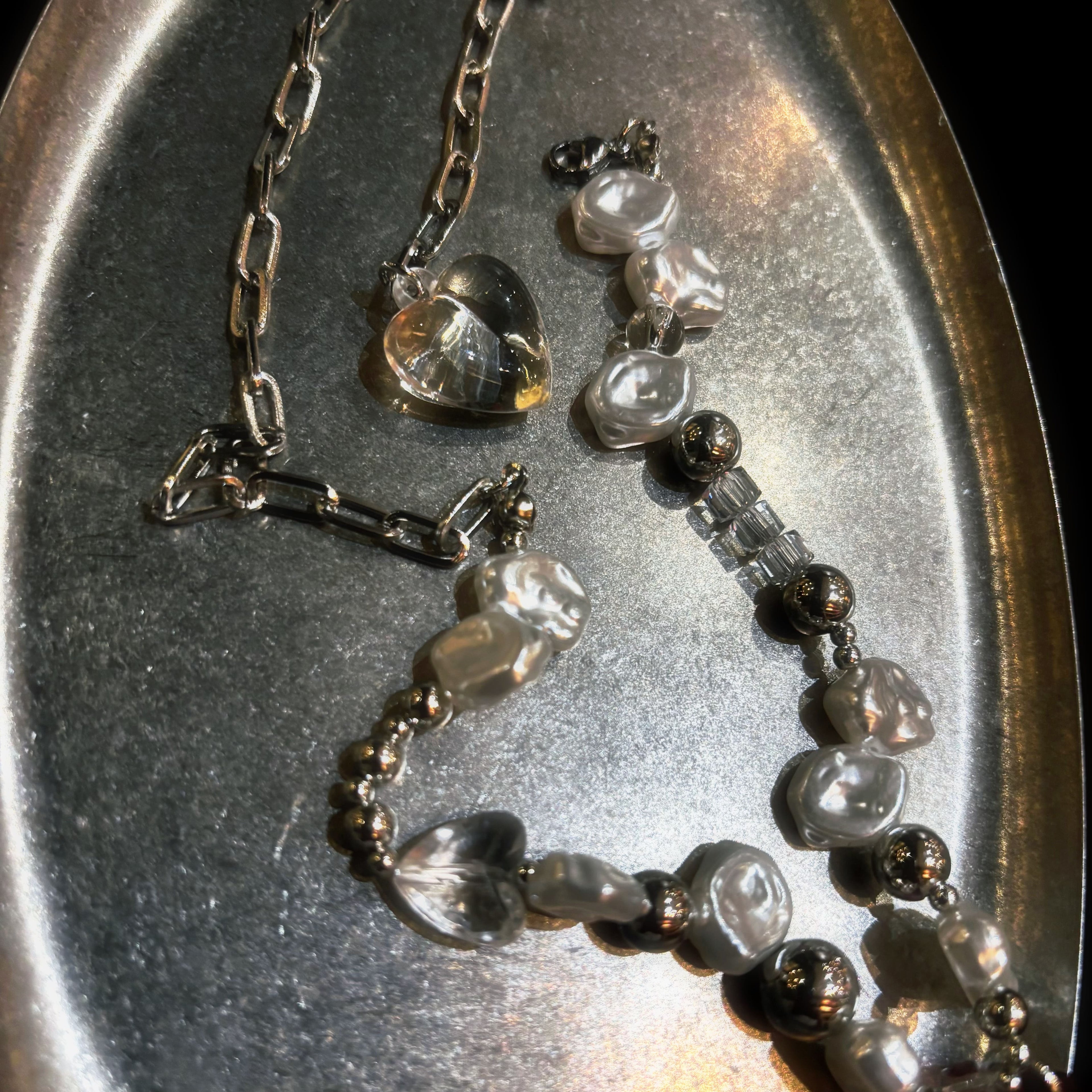 Crimson-Cross&Pearl Necklace