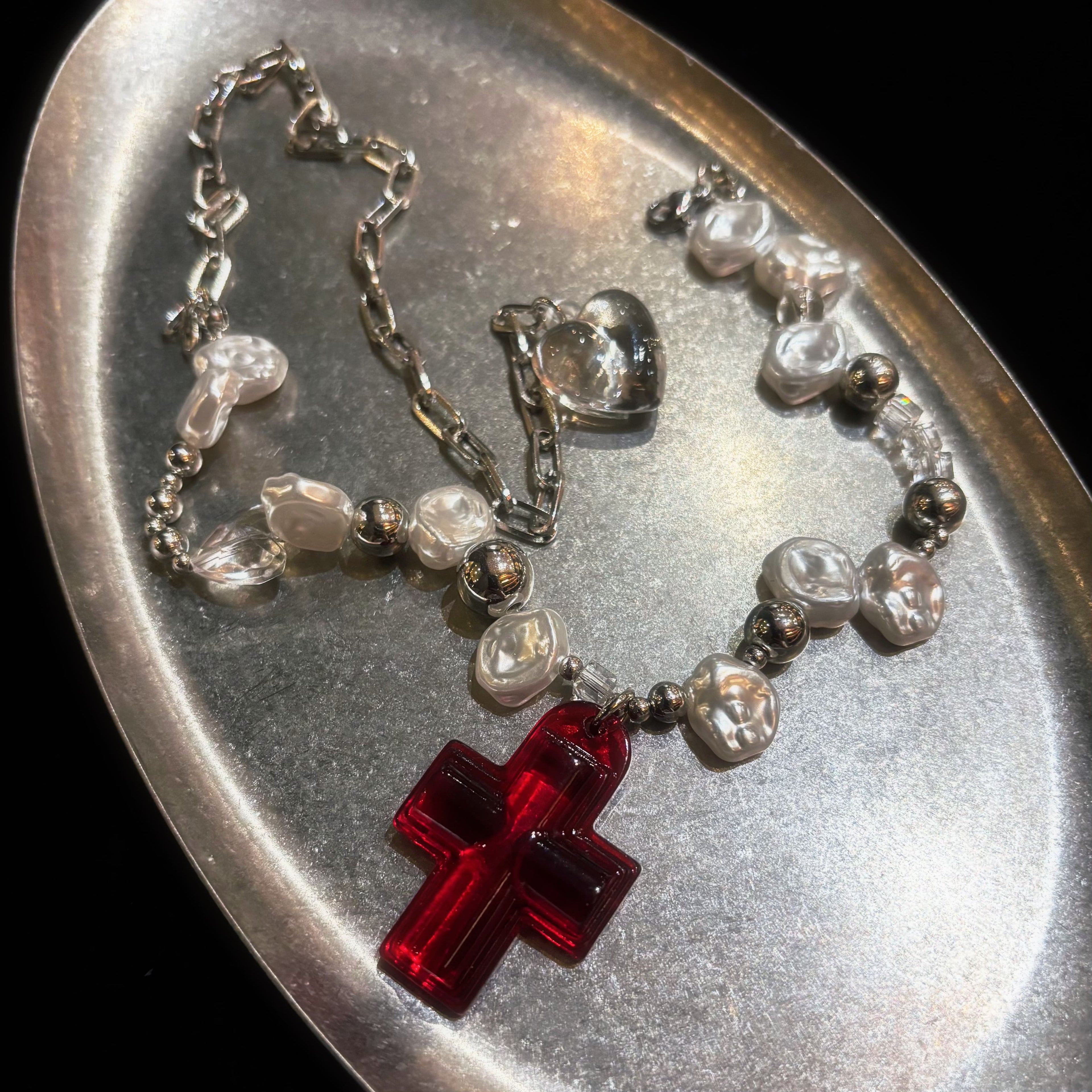 Crimson-Cross&Pearl Necklace