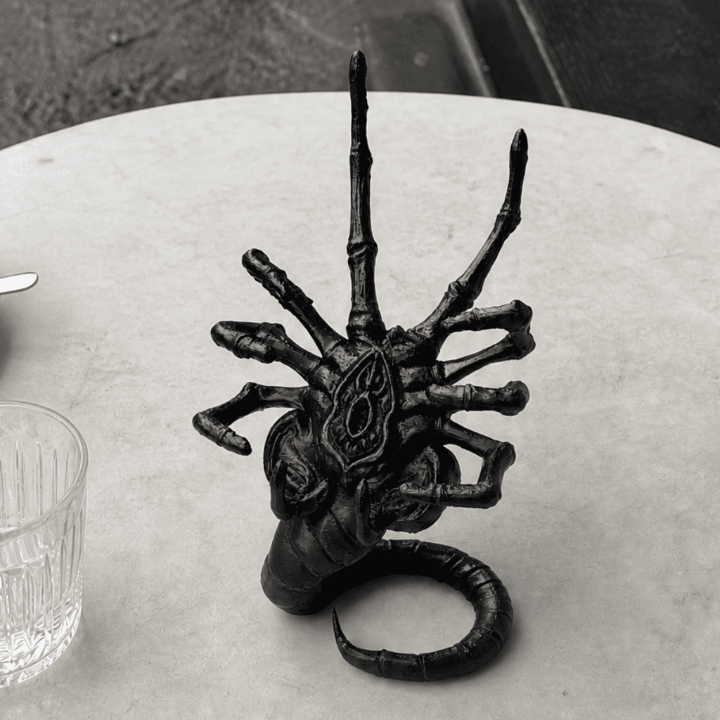 Facehugger Phone Stand
