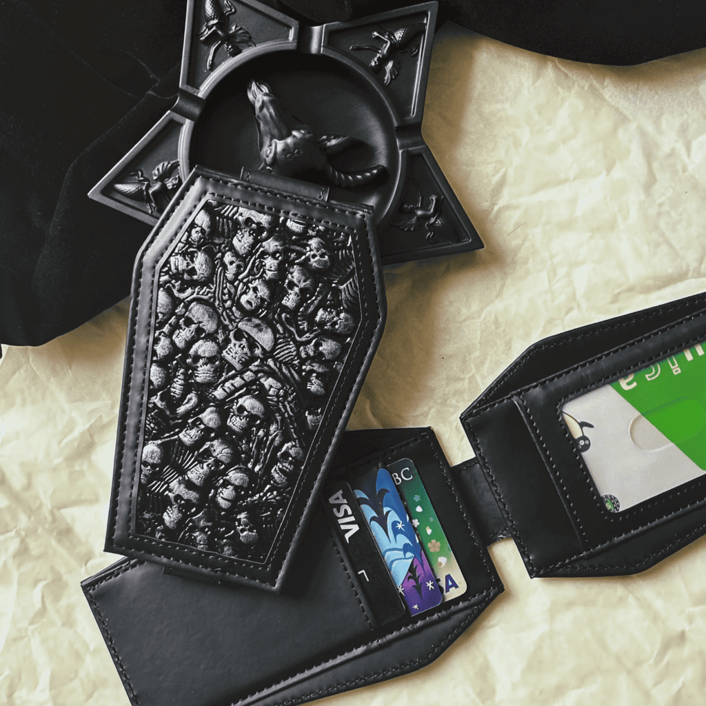 Skull Relief Leather Card Wallet
