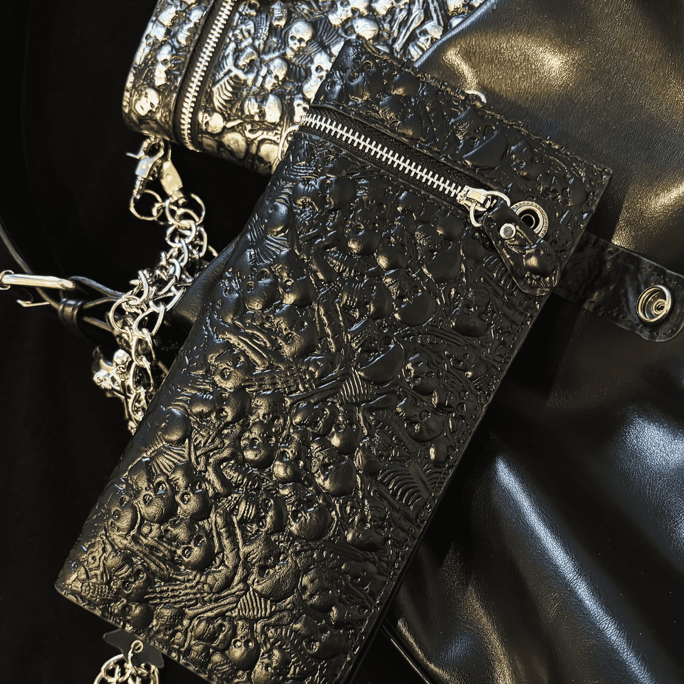 Skull Relief Leather Wallet